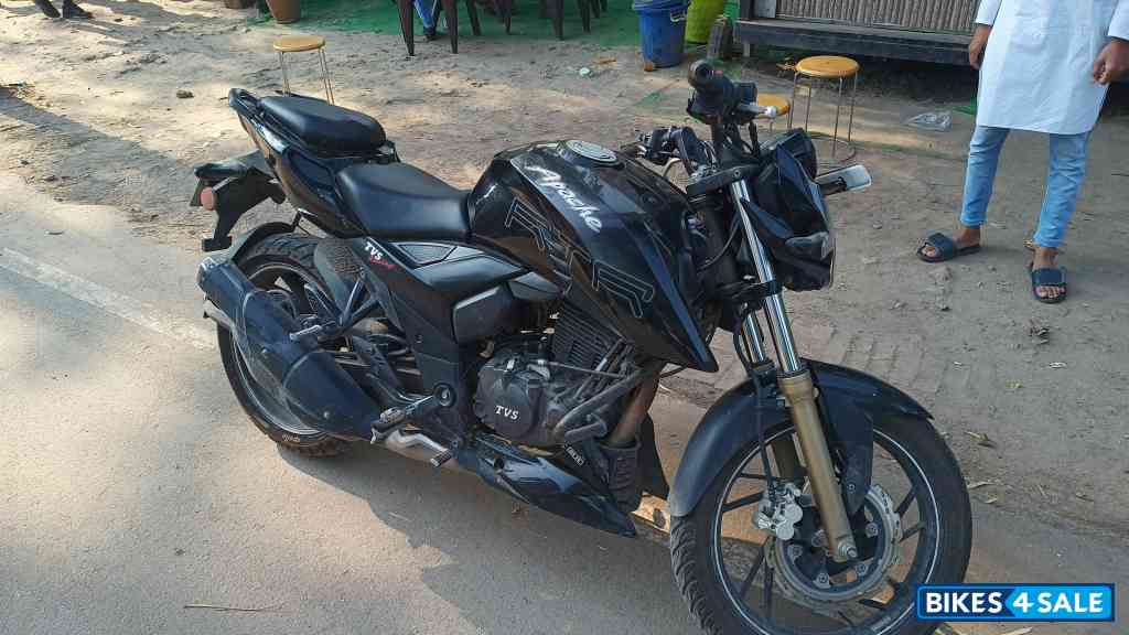 TVS Apache RTR 200 4V