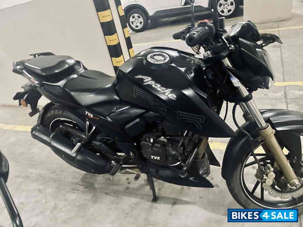TVS Apache RTR 200 4V