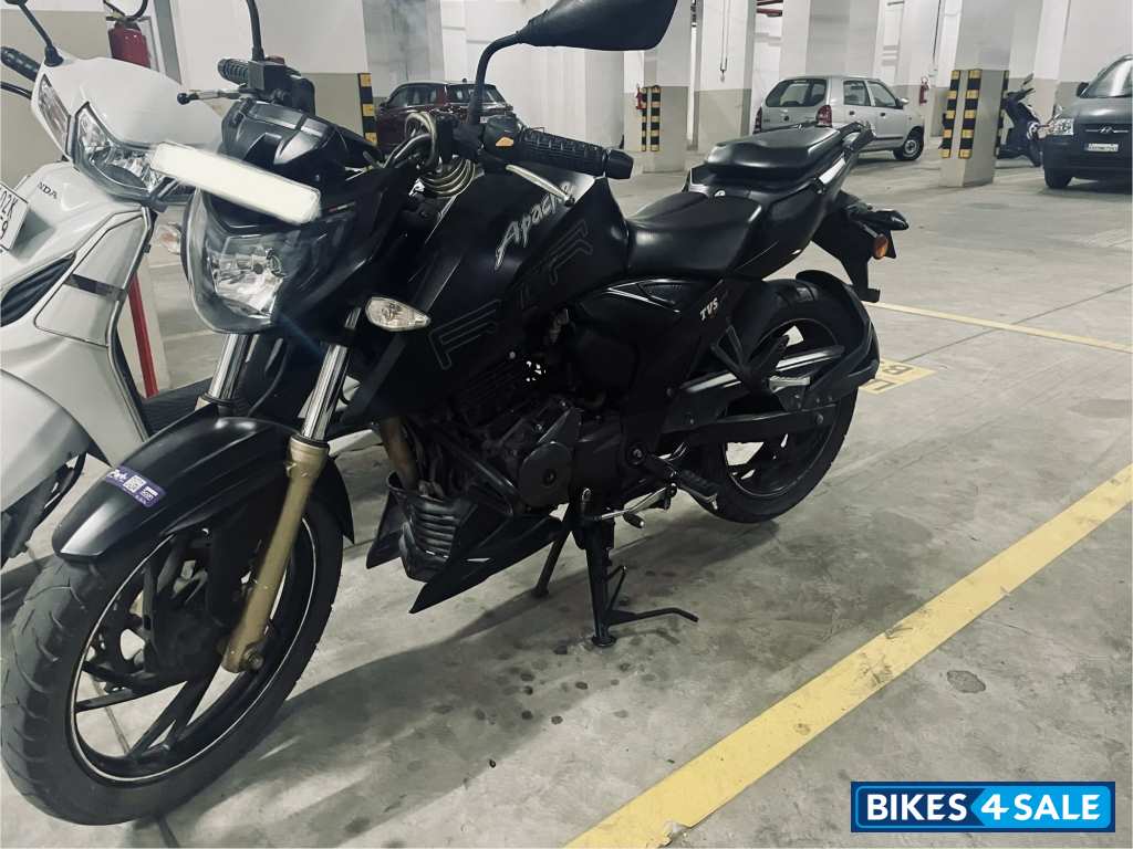 TVS Apache RTR 200 4V