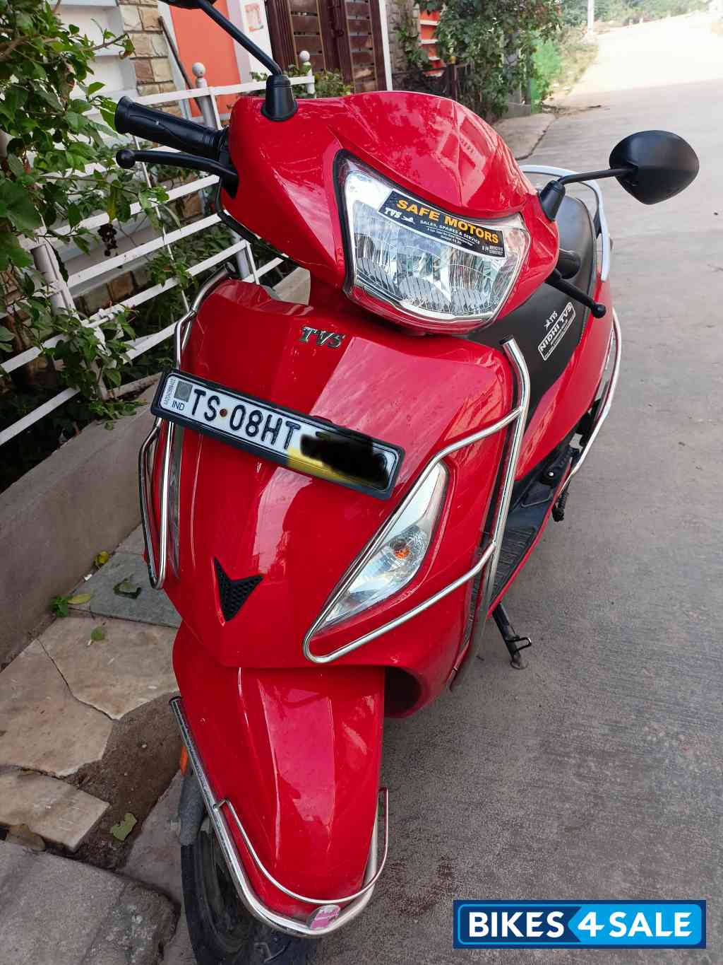 Racing Red TVS Jupiter BS6
