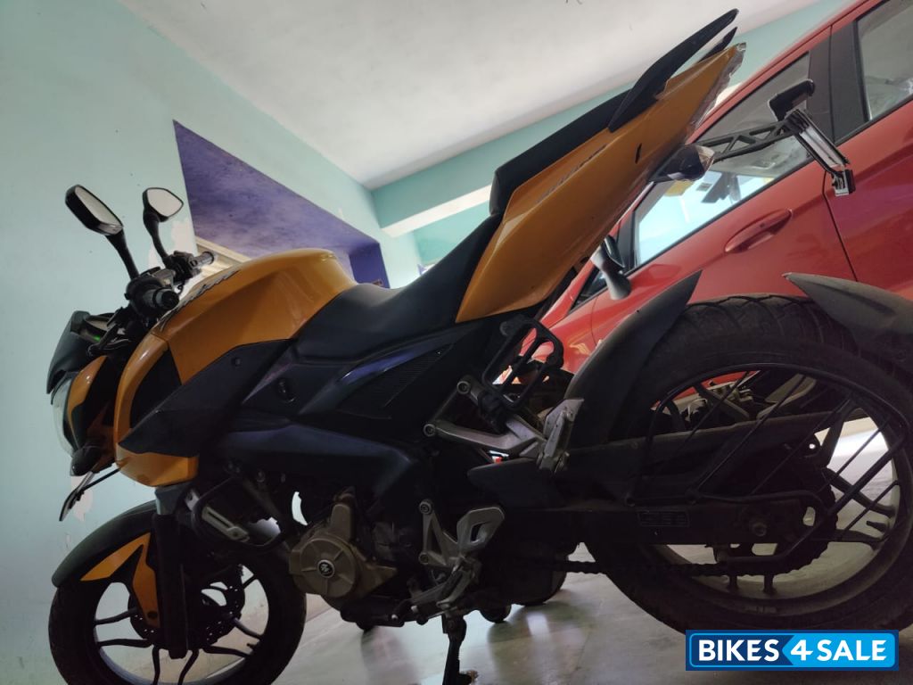Yellow Bajaj Pulsar 200 NS