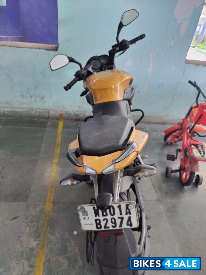 Yellow Bajaj Pulsar 200 NS