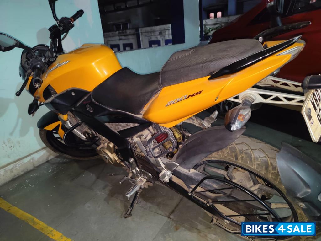 Yellow Bajaj Pulsar 200 NS