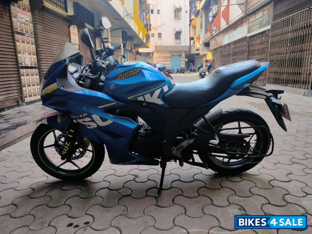 Suzuki Gixxer SF
