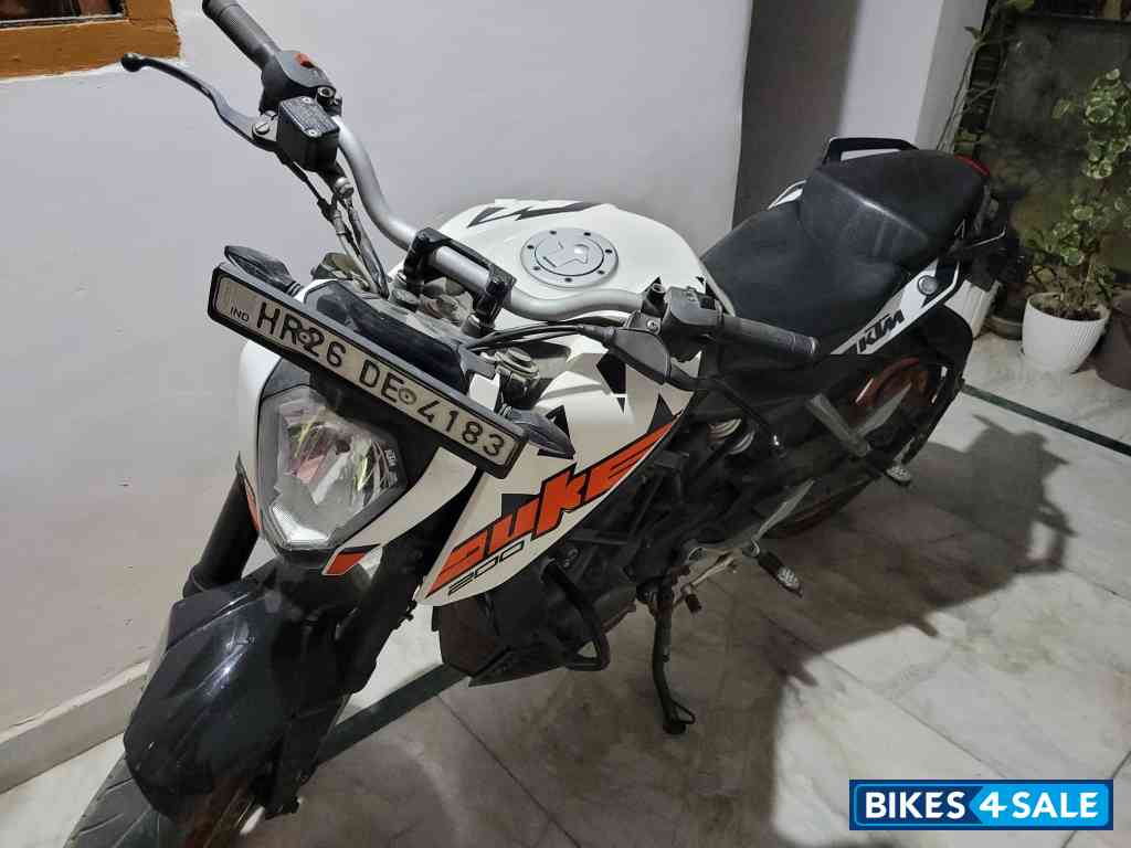 KTM Duke 200