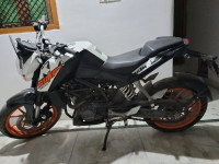 KTM Duke 200