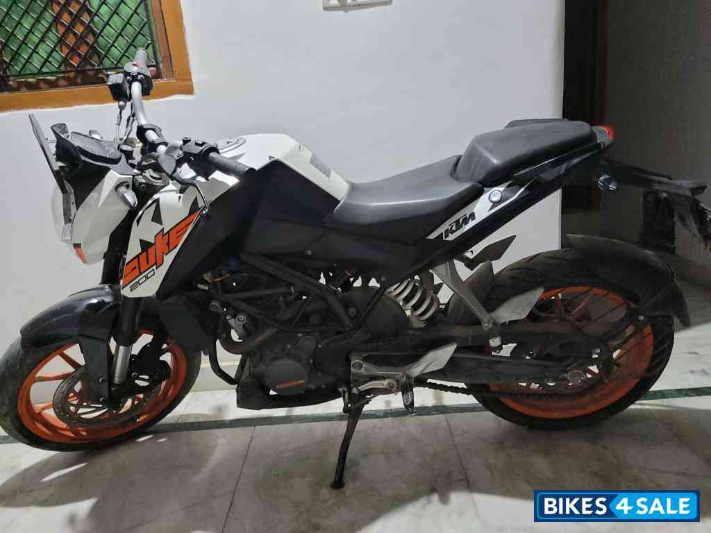 KTM Duke 200