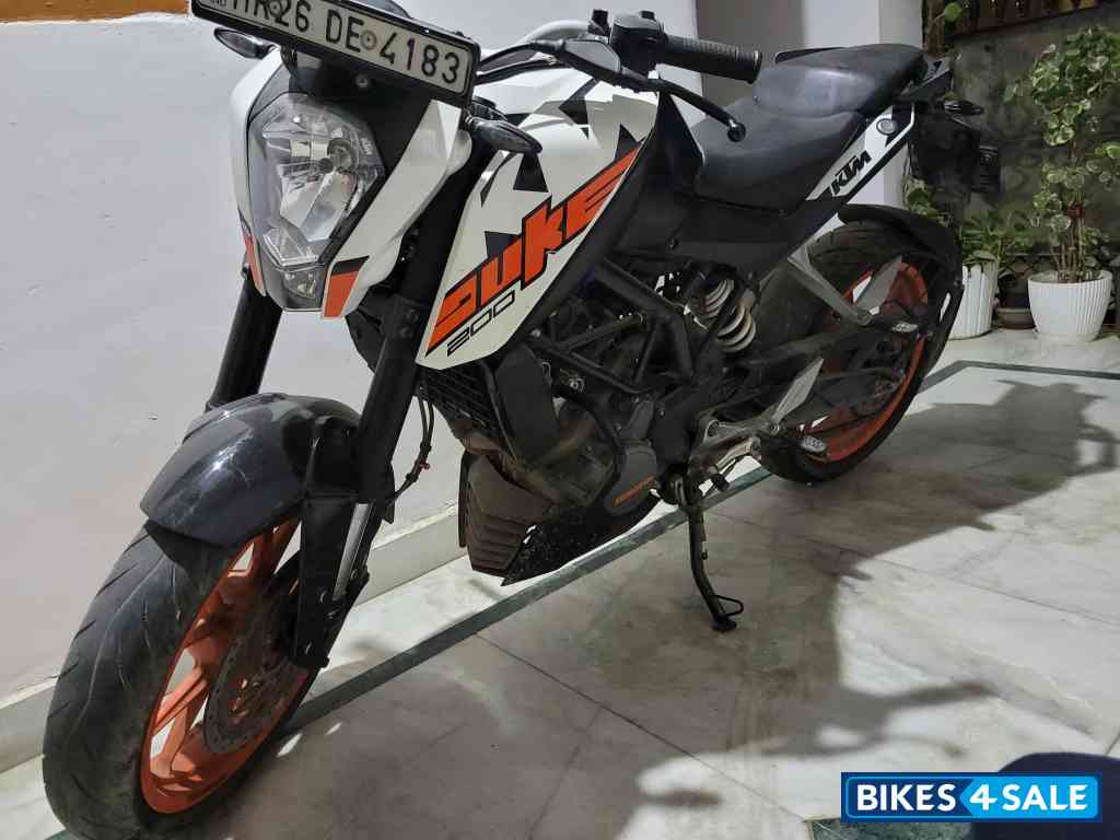 KTM Duke 200