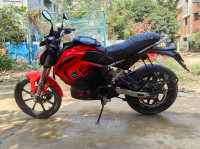 Red Revolt RV400 Eclipse Red