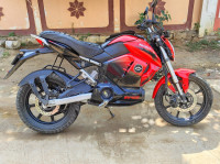 Red Revolt RV400 Eclipse Red