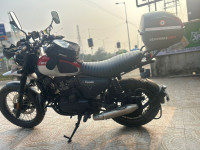 Yezdi Scrambler Dual Tone