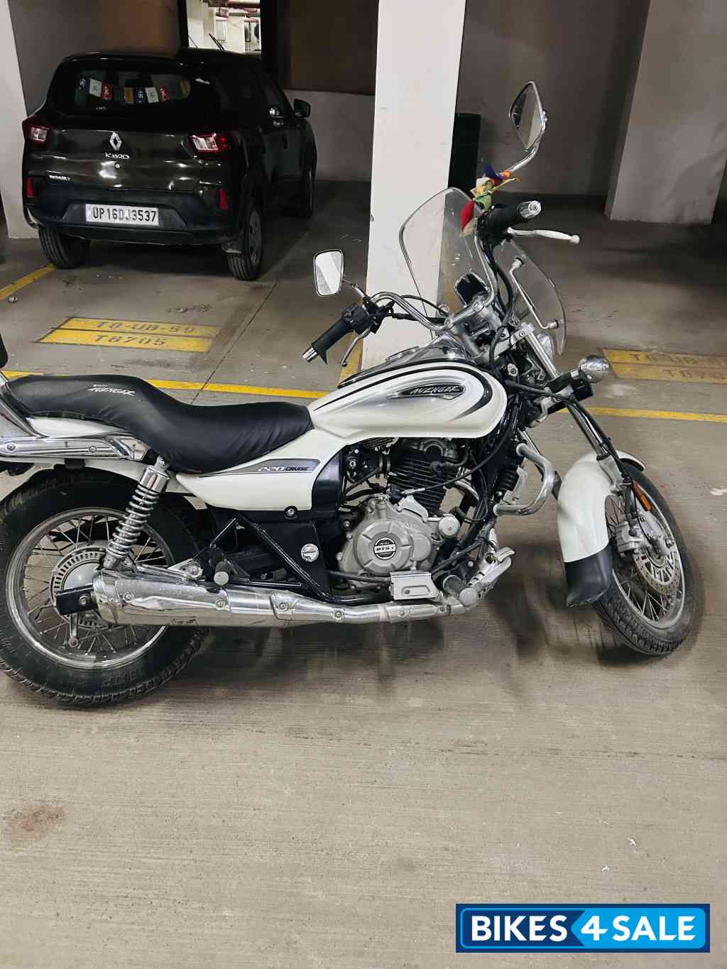 Bajaj Avenger Cruise 220 BS6