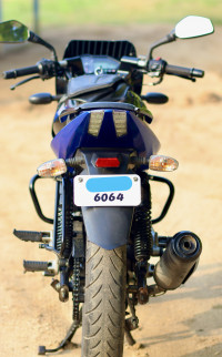 Blue Bajaj Pulsar 180 DTSi