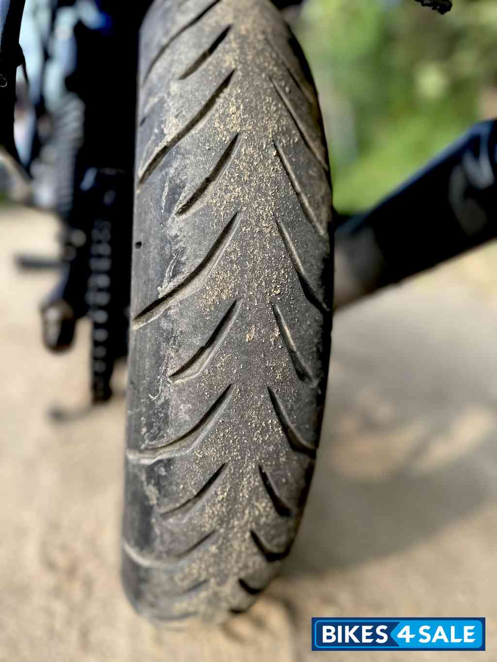 Blue Bajaj Pulsar 180 DTSi