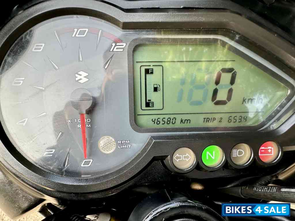 Blue Bajaj Pulsar 180 DTSi
