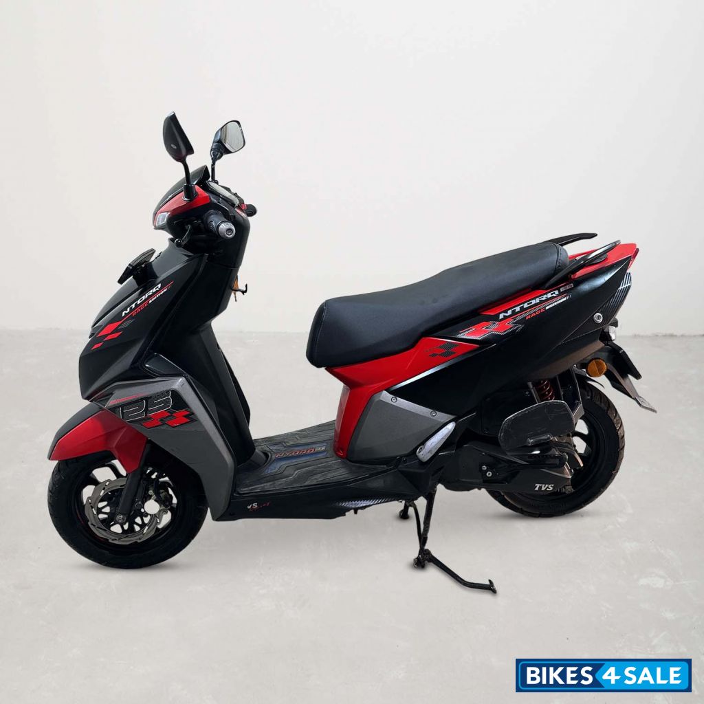 TVS NTORQ 125 Race Edition TVS NTORQ 125 Race Edition