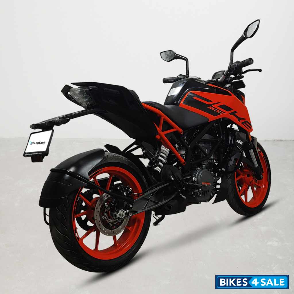 KTM Duke 200