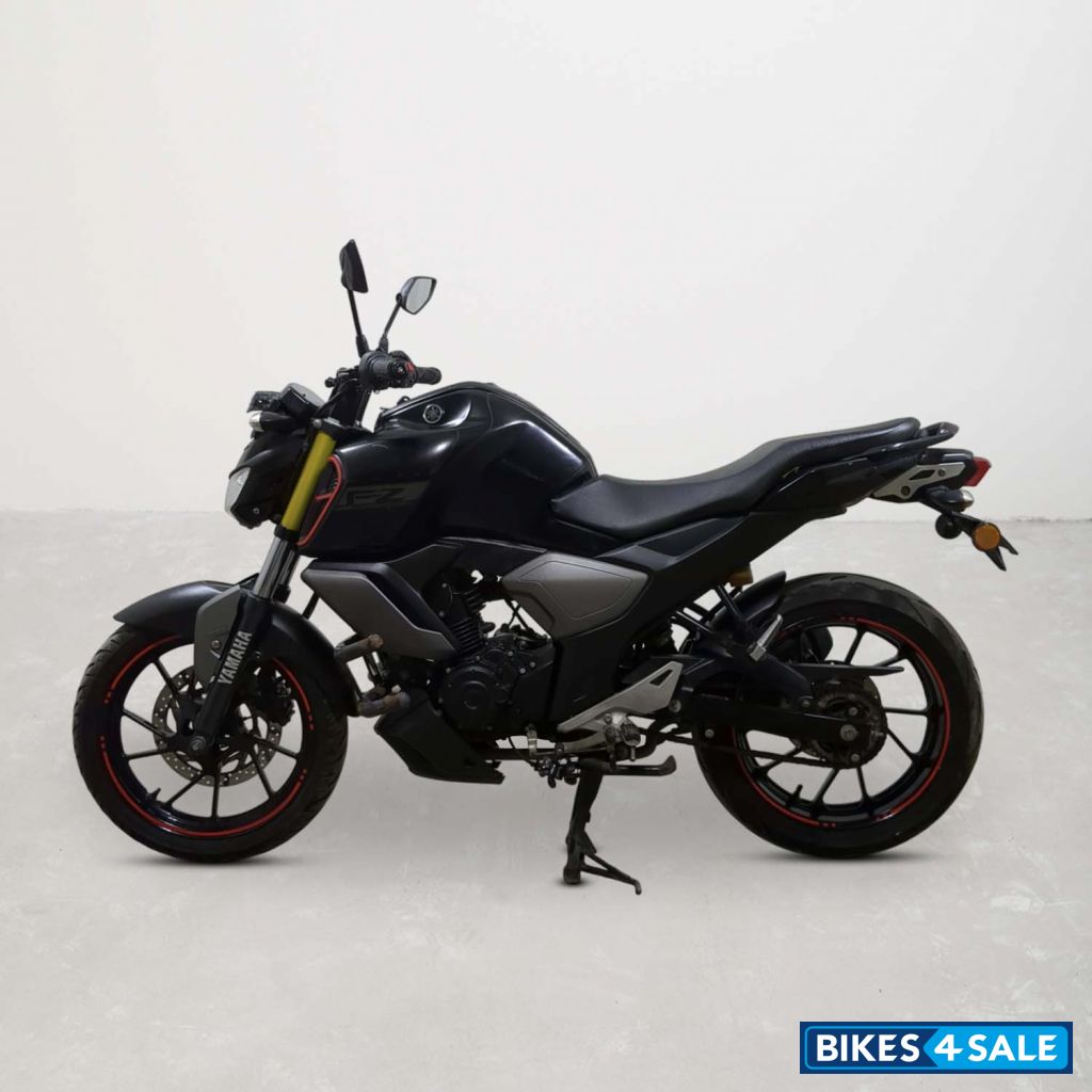 Yamaha FZ