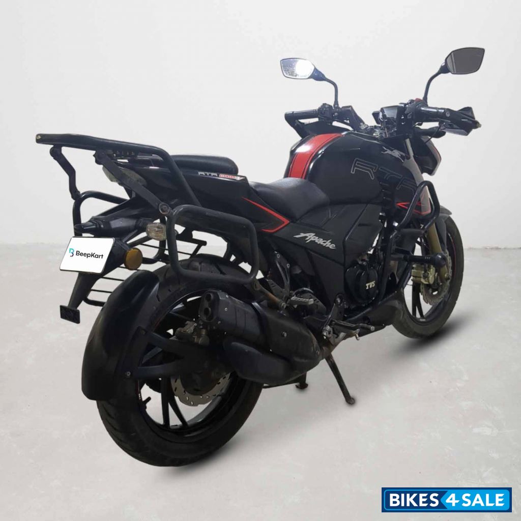 TVS Apache RTR 200 4V