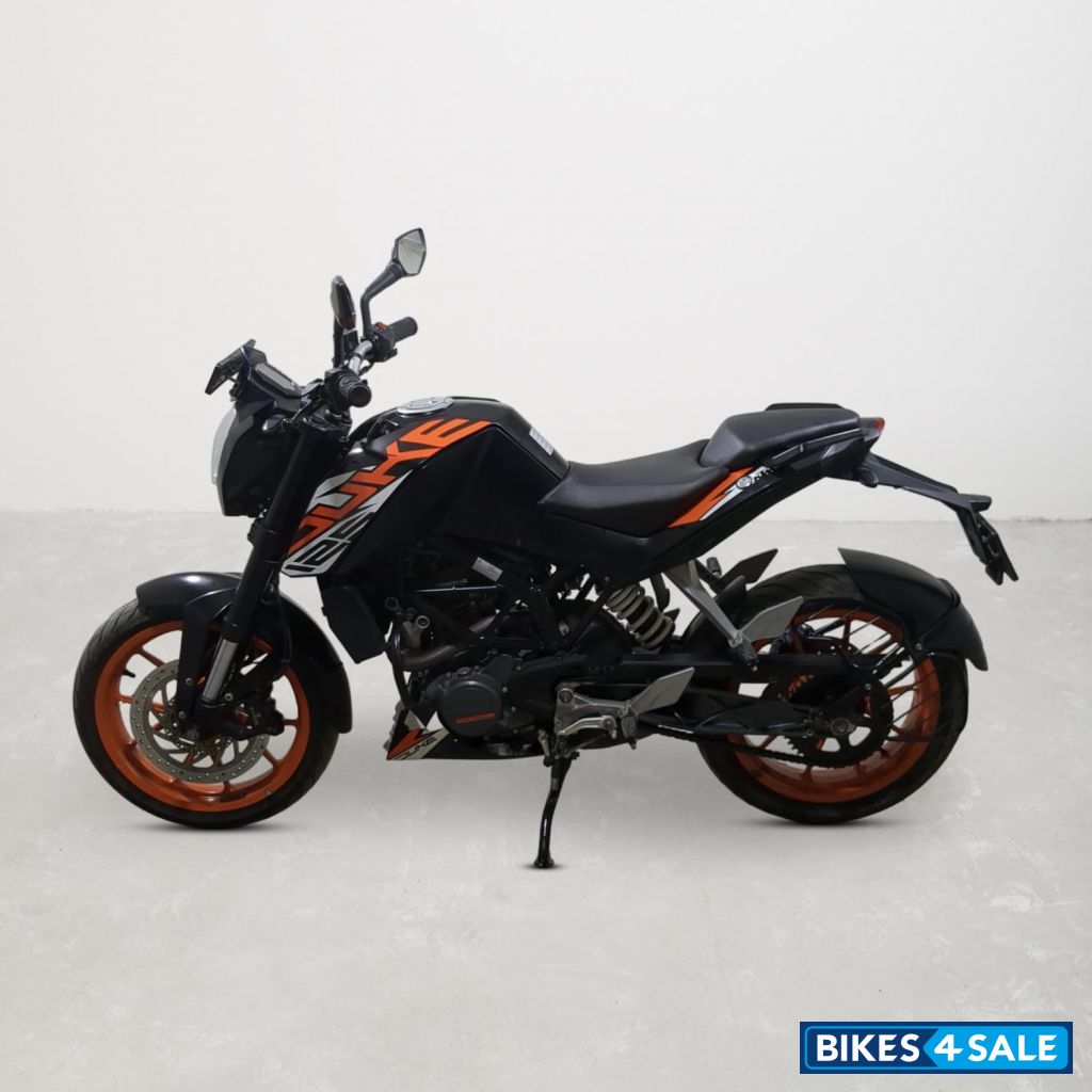KTM Duke 125