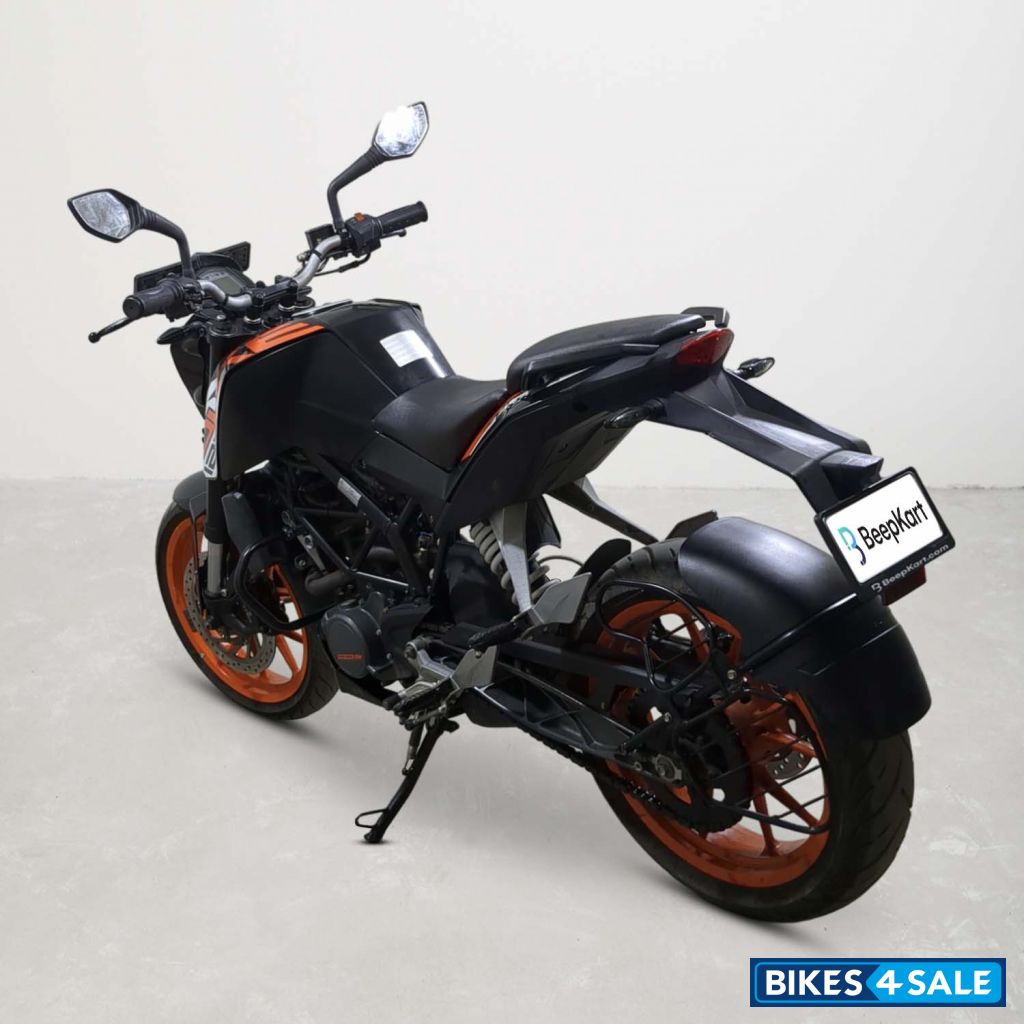 KTM Duke 125
