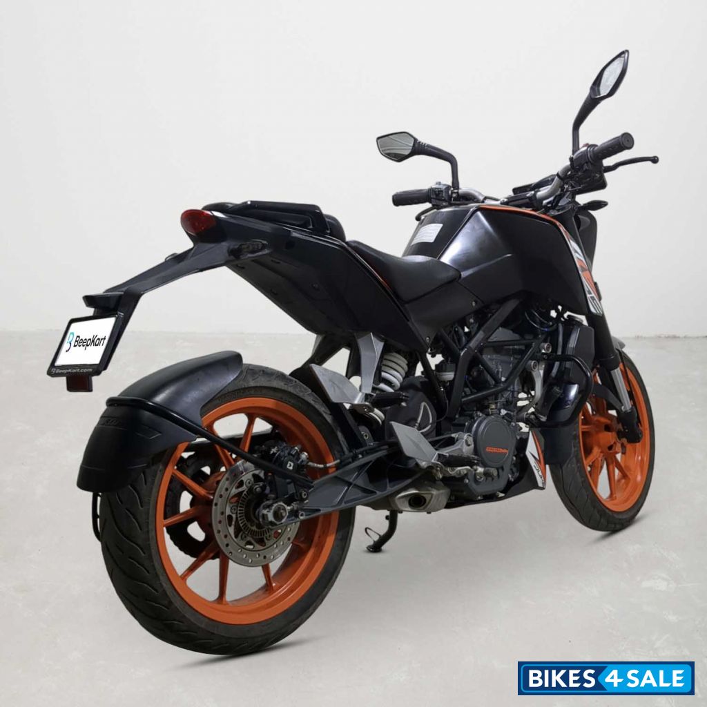 KTM Duke 125