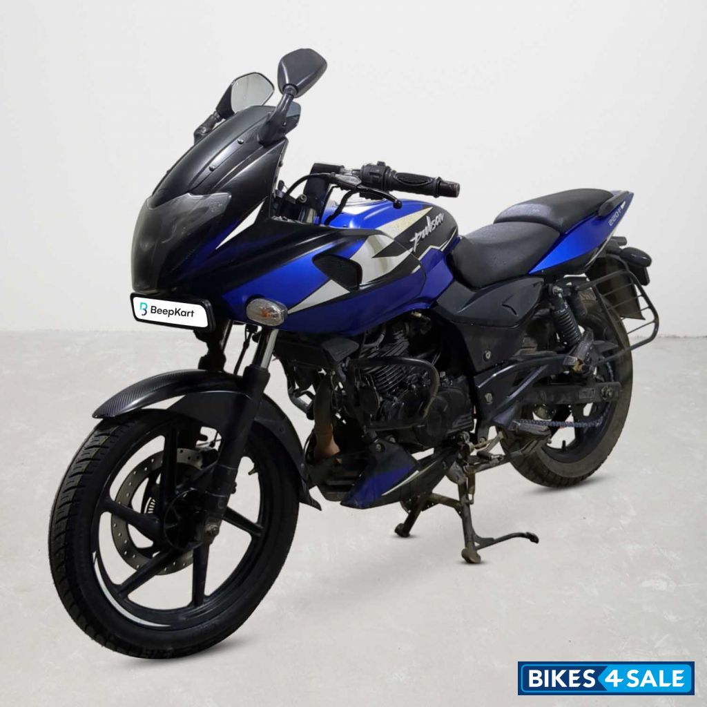 Bajaj Pulsar 220F