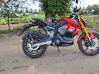 Revolt RV400 Eclipse Red 2022 Model