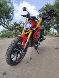 Revolt RV400 Eclipse Red