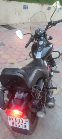 Bajaj Avenger Street 220