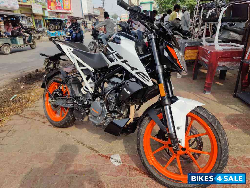 KTM Duke 200