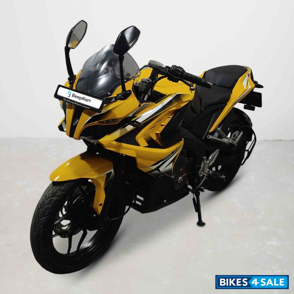 Bajaj Pulsar RS 200