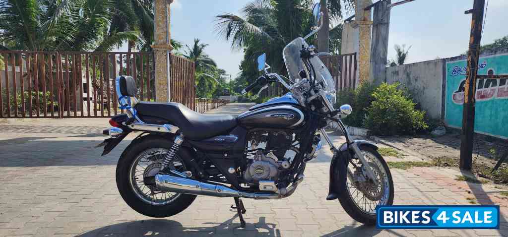Bajaj Avenger Cruise 220 BS6