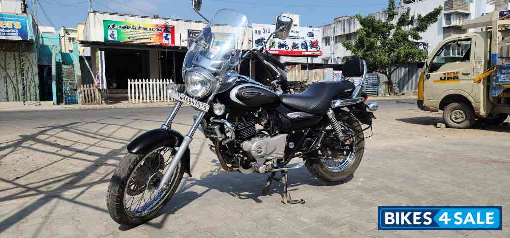 Bajaj Avenger Cruise 220 BS6
