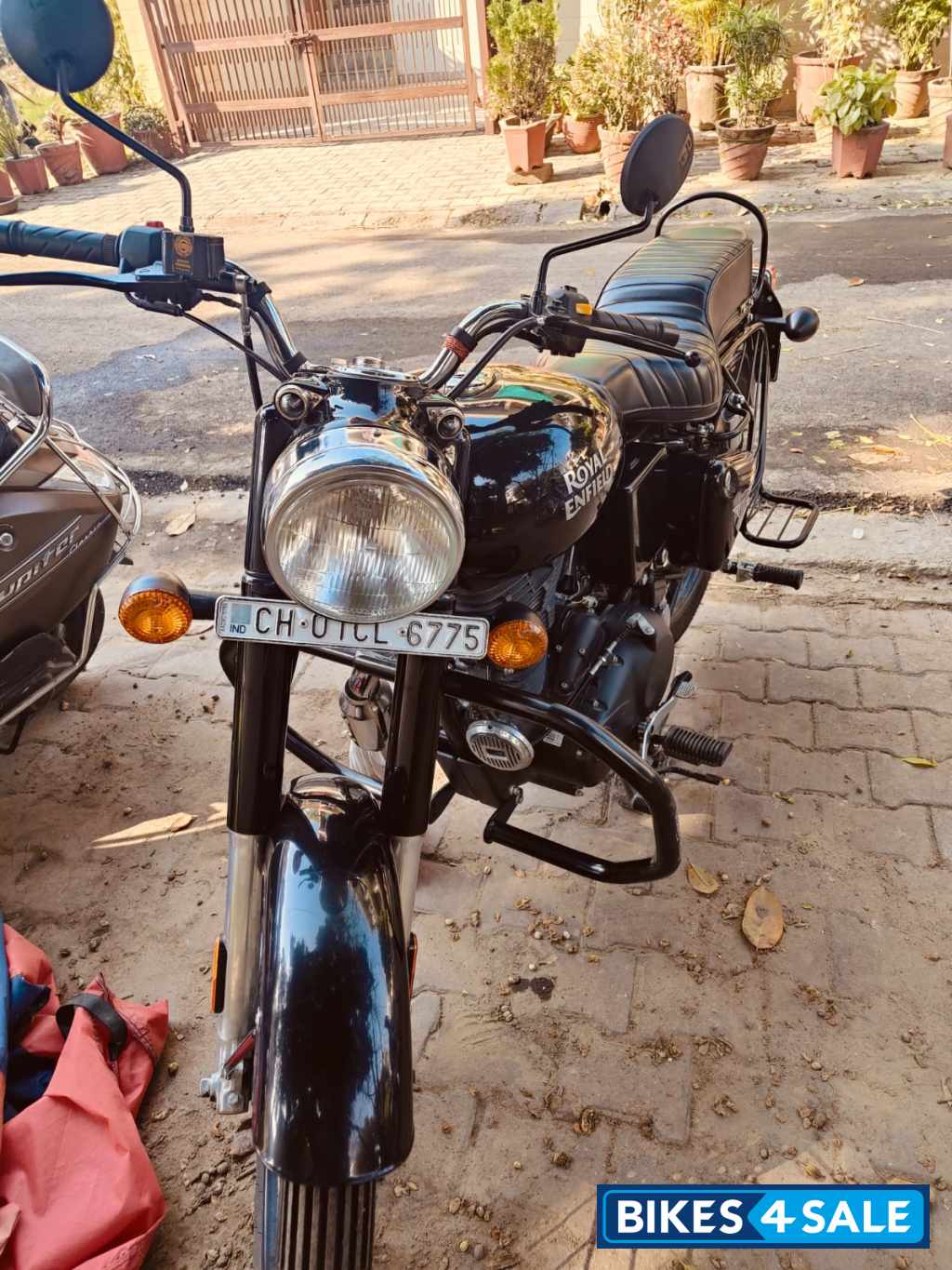 Royal Enfield Bullet 350 ES Royal Enfield Bullet 350 ES