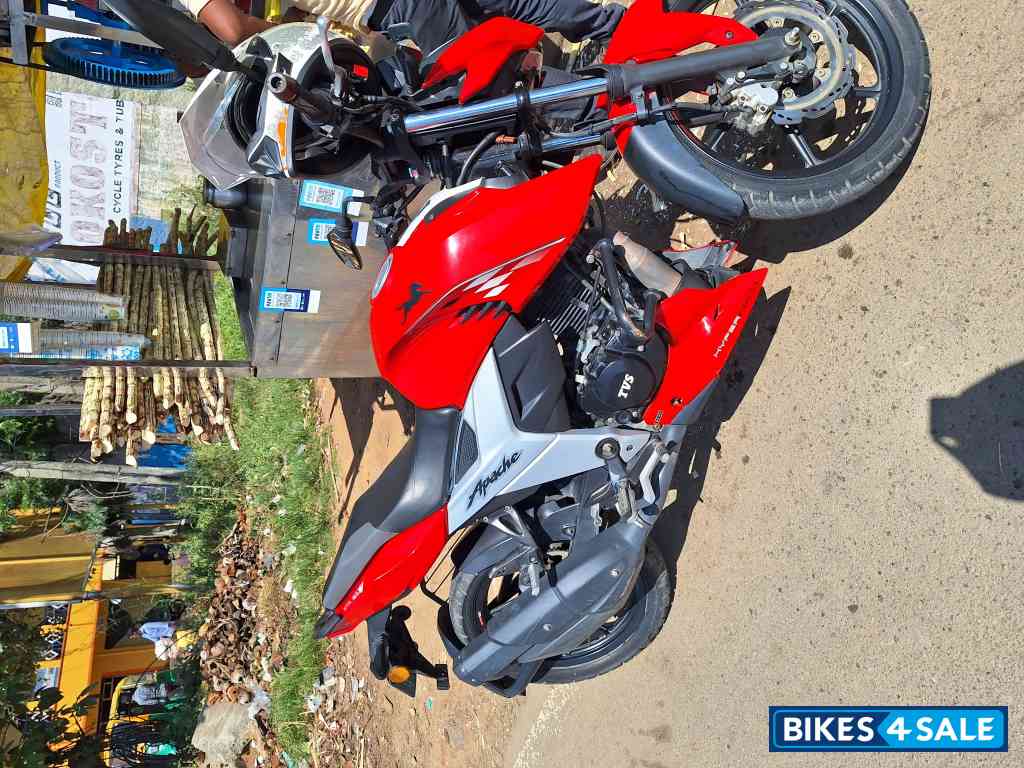 TVS Apache RTR 160 4V