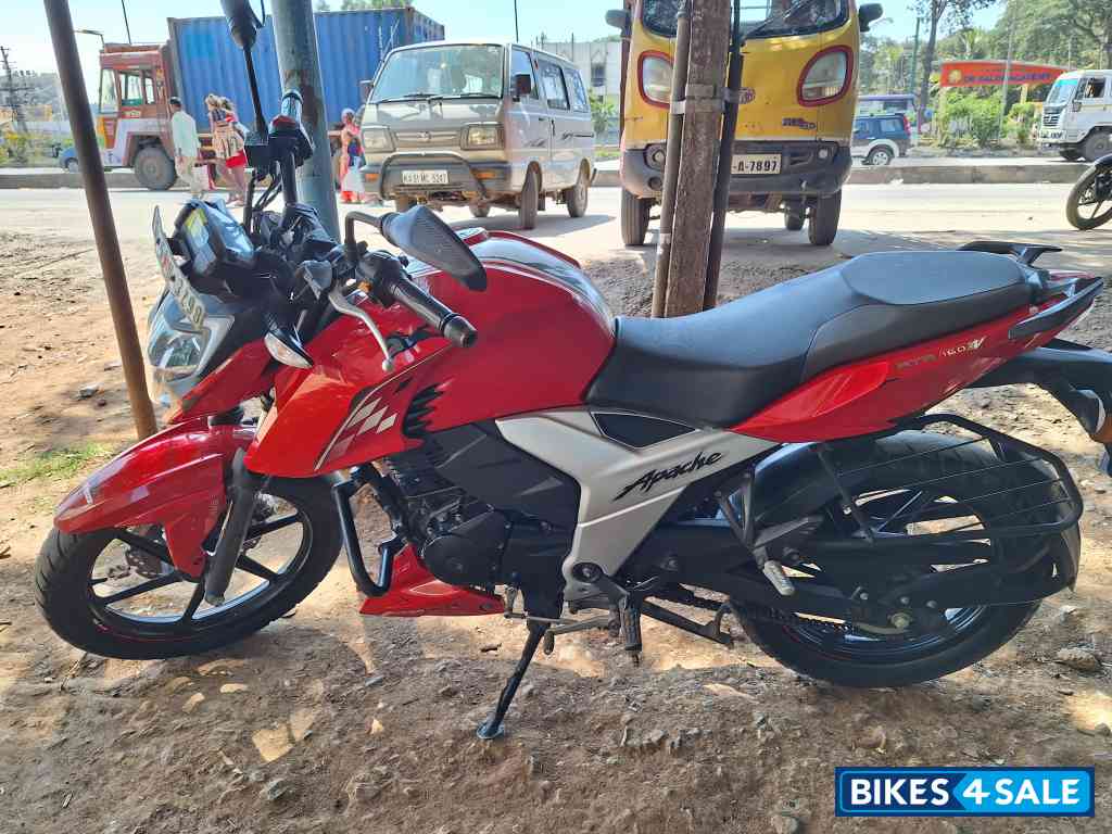 TVS Apache RTR 160 4V