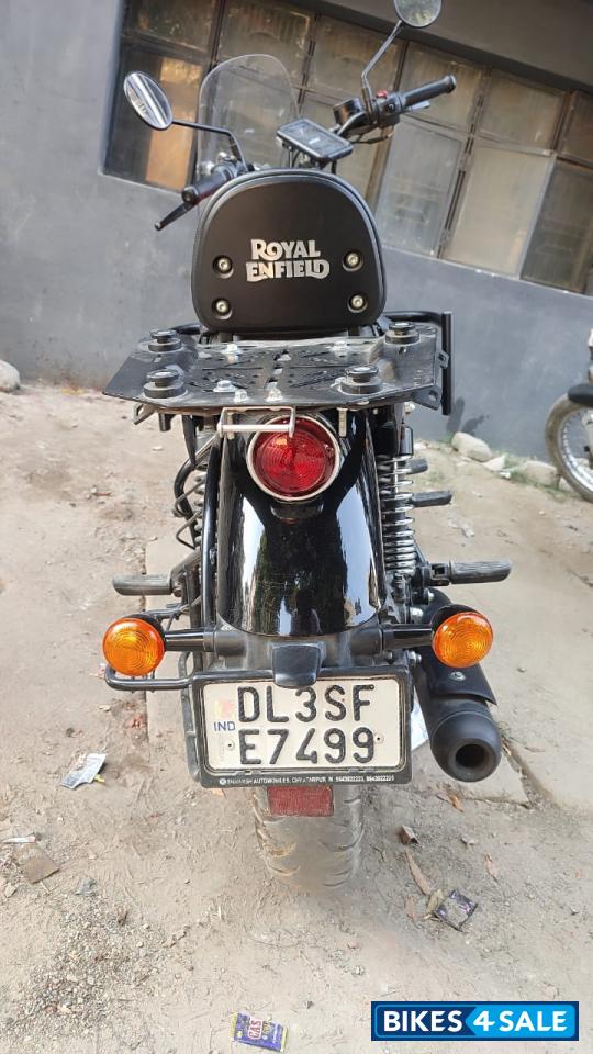 Red Royal Enfield Meteor 350 Fireball