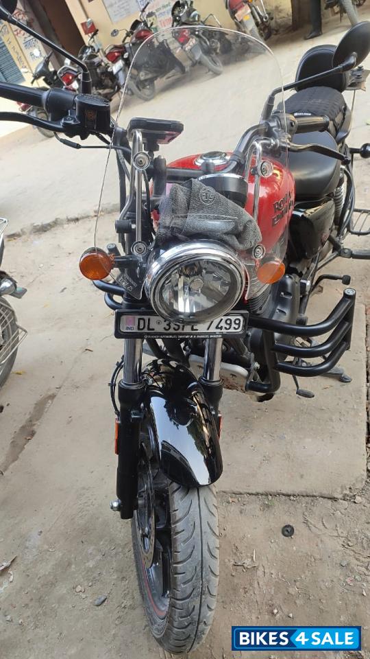 Red Royal Enfield Meteor 350 Fireball