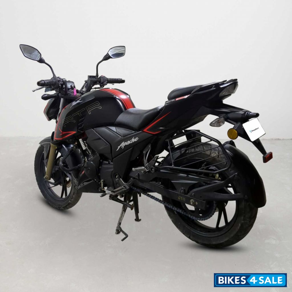 TVS Apache RTR 200 4V