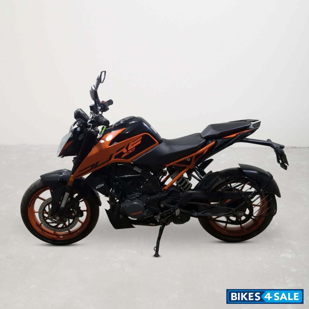 KTM Duke 200