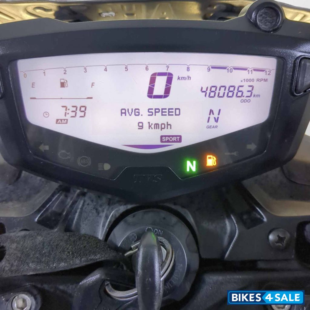 TVS Apache RTR 200 4V