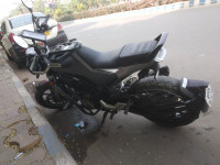 Grey Husqvarna Svartpilen 250