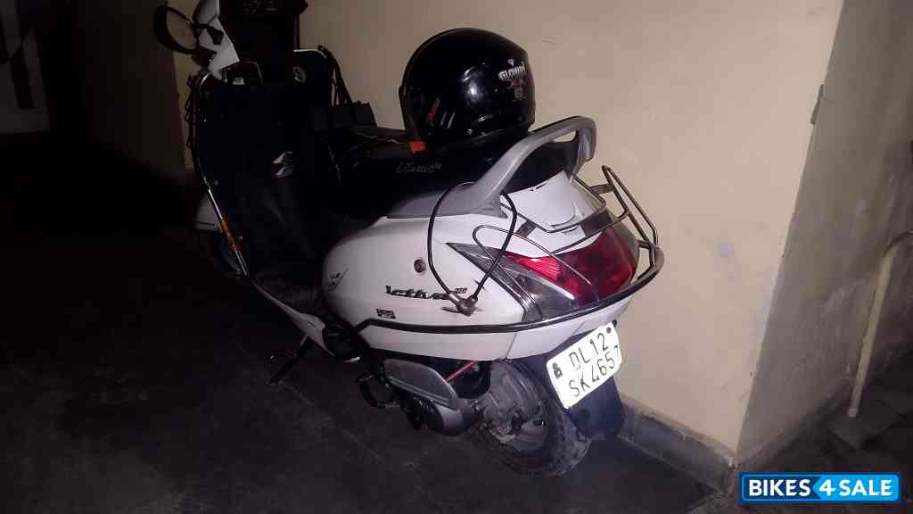 White Honda Activa 4G