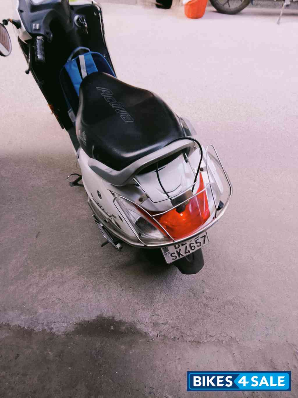 White Honda Activa 4G