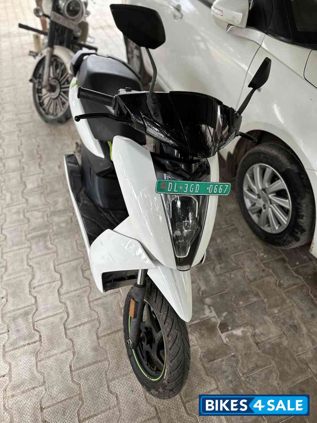 White Ather 450 Plus