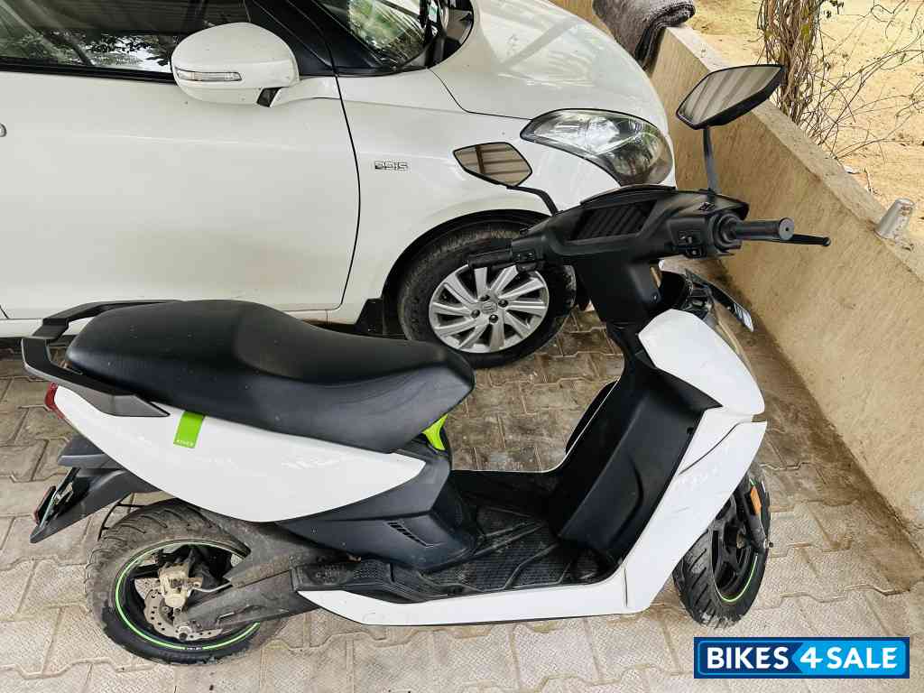 White Ather 450 Plus