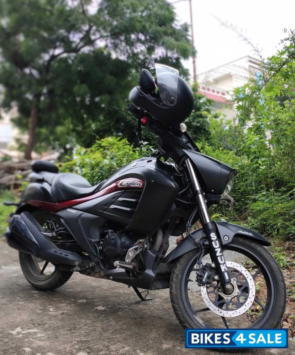 Special Edition Suzuki Intruder 150