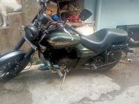 Matt Green Bajaj Avenger Street 220