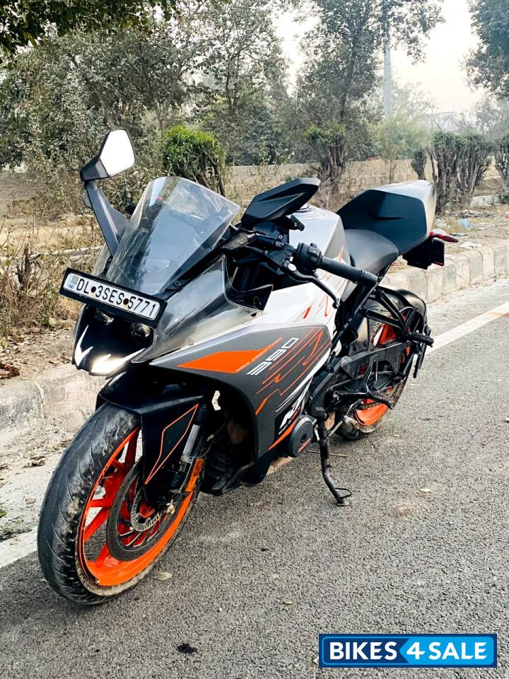 Grey White Orange KTM RC 390